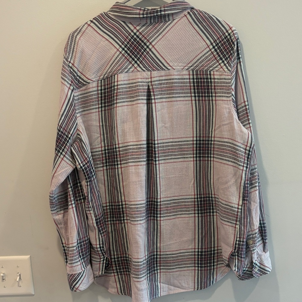 Casual Plaid Button-Down Shirt - Picture 5 of 5